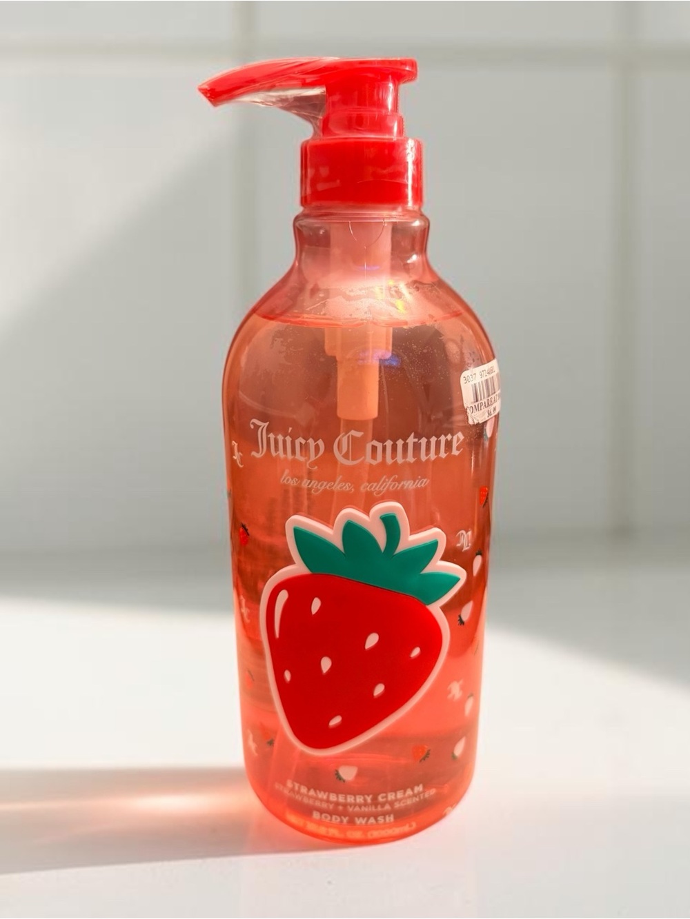 Juicy Couture Strawberry Cream Body Wash w/a Strawberry + Vanilla Scent, 33.8 oz